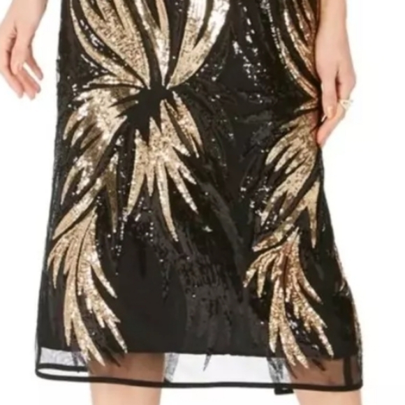 Connected Apparal - Picture 3 of 3